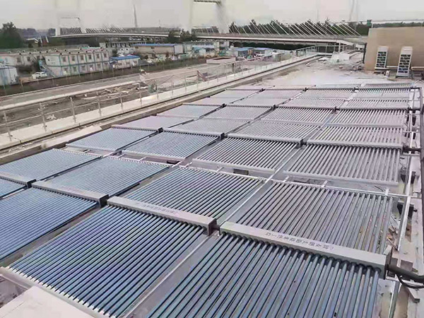 【太阳能空气能热水器】南京地铁2号线办公楼热水系统
